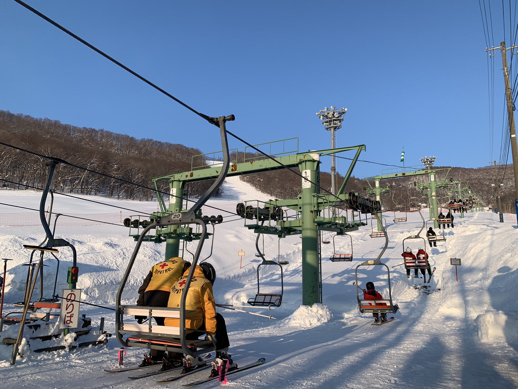 札幌藻岩山スキー場 公式 おはようございます 22 1 18 本日快晴な り ๑ ๑ 今日は札幌市内の小学校 の多くが冬休み最終日ですよー T Co Bak4qhuchp Twitter