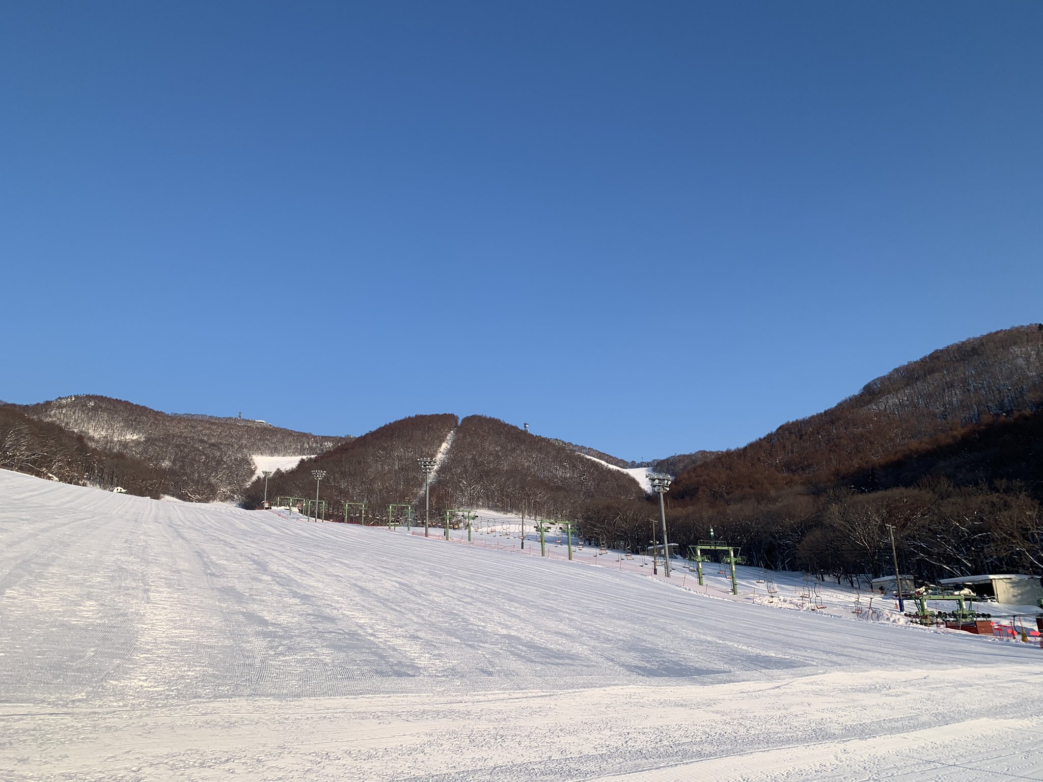 札幌藻岩山スキー場 公式 おはようございます 22 1 18 本日快晴な り ๑ ๑ 今日は札幌市内の小学校 の多くが冬休み最終日ですよー T Co Bak4qhuchp Twitter