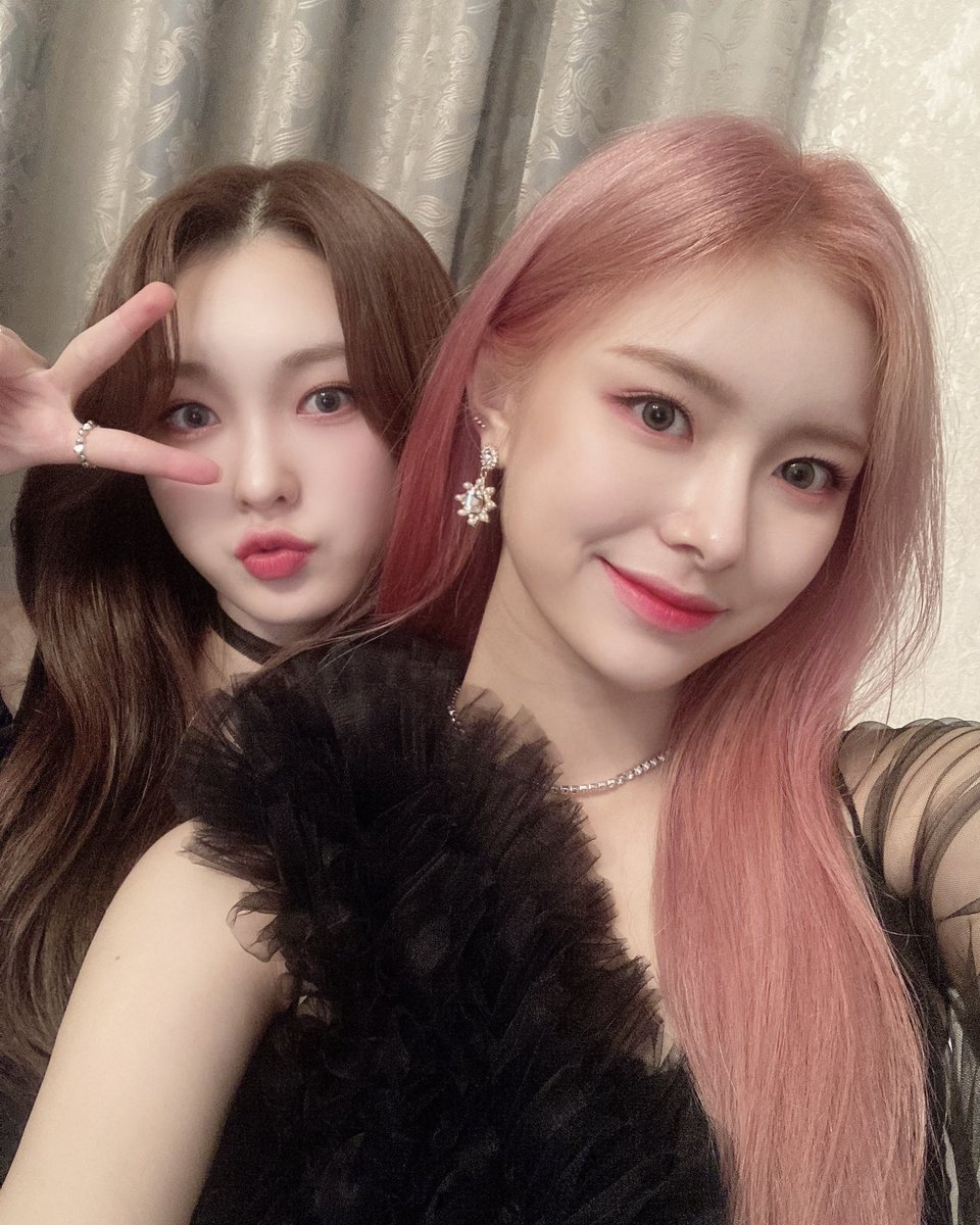 lararchives's tweet image. cutest duo💗

#드림노트 #DreamNote
#라라 #Lara #Eunjo