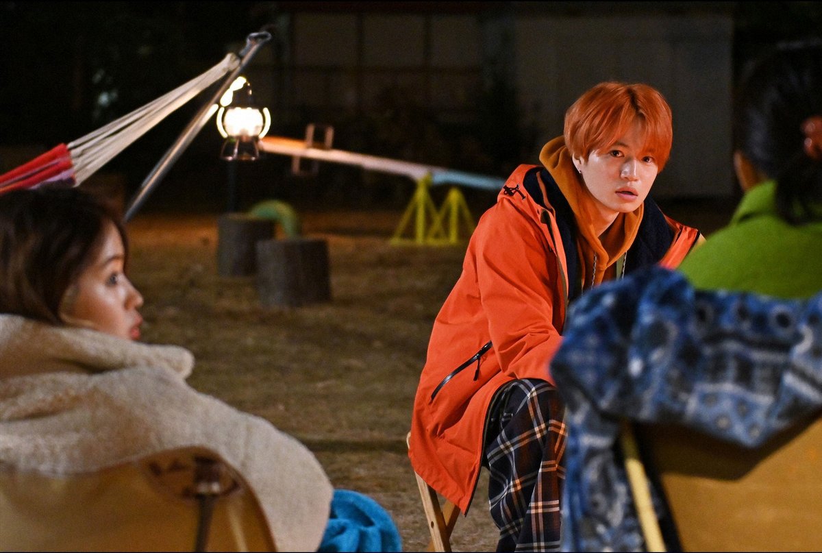 oricon's tweet photo. 【📺今夜22:00】#ファイトソング

✍ 第2話
｢俺と付き合ってくれない？」“勝負曲”の作者・芦田（間宮祥太朗）と運命的に出会った花枝（清原果耶）。幼馴染の慎吾（菊池風磨）はモヤモヤ…
https://t.co/tH0sZNm46E

👤 キャスト＆相関図 💕
https://t.co/Askg7YH5ii

#清原果耶 #間宮祥太朗 #菊池風磨 https://t.co/T62KCylsba