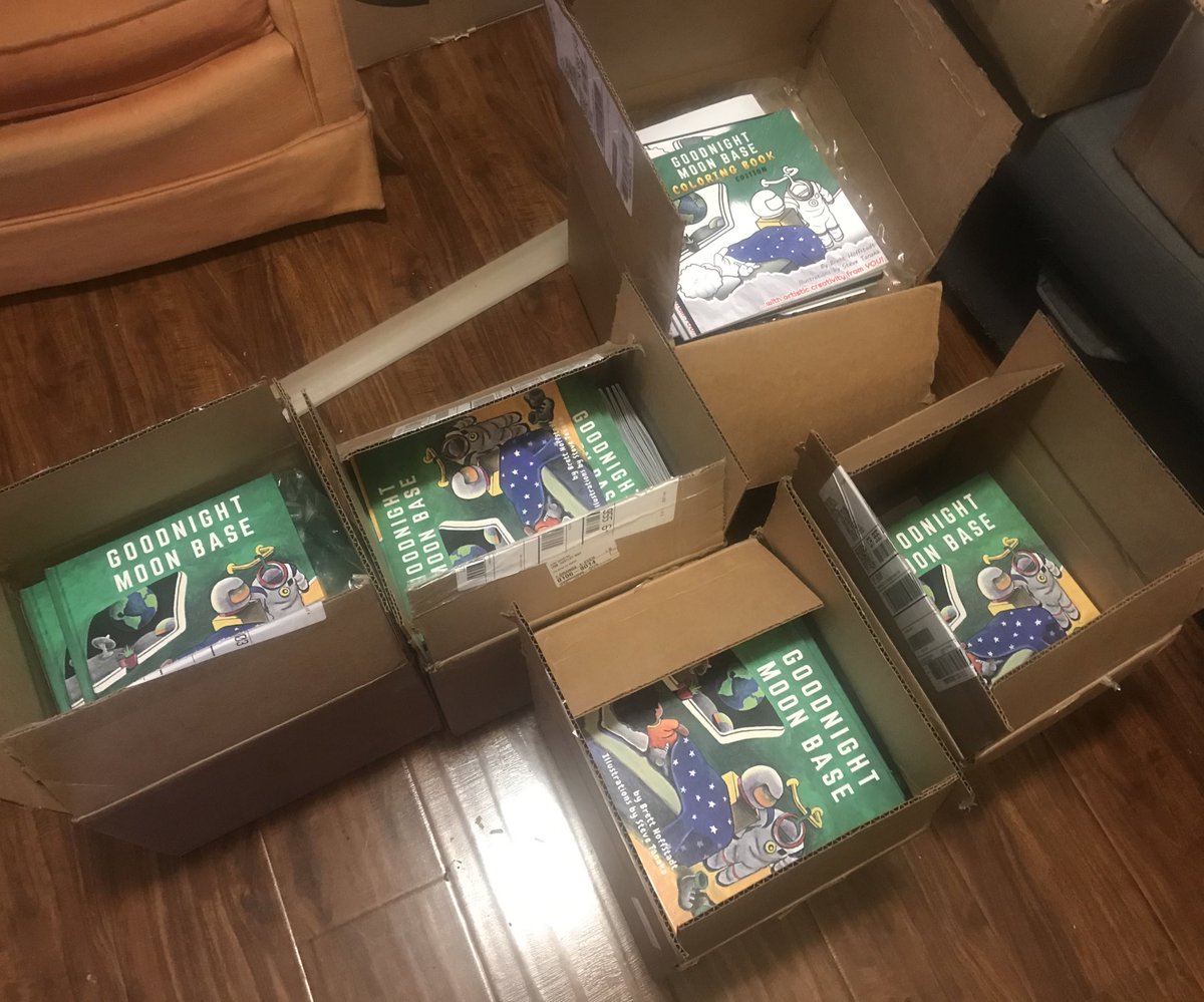BrettRocketSci's tweet photo. Thank you @IngramSpark for delivering over 200 author copies of one of my latest #ChildrensBooks with prompt #service and perfect #quality! They look and feel beautiful. #independentartist
#goodnightmoonbase https://t.co/SvqhjkiCX0