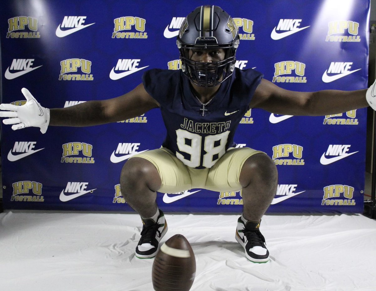 Thank you <a href="/Coach_Patton27/">Stoney Patton</a> for allowing me to come visit, It was a great experience.#BringtheSting