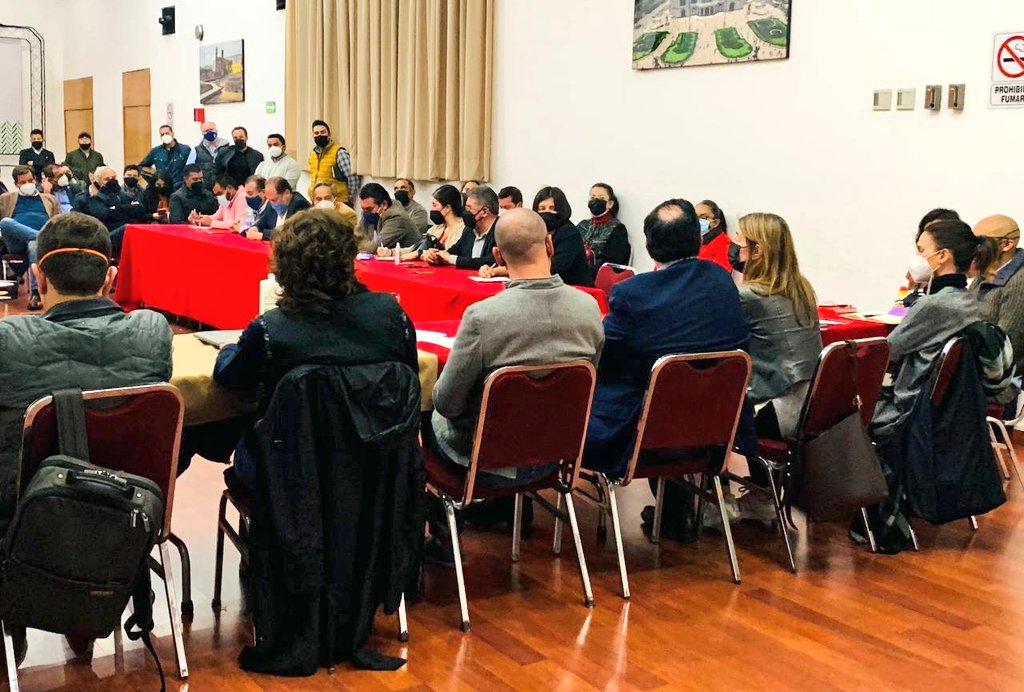 La industria restaurantera reafirma su compromiso por promover la reactivacion de manera segura y armónica. Hoy participamos en las #MesasDeDiálogo con autoridades del <a href="/GobCDMX/">Gobierno de la Ciudad de México</a> y vecinos de #Polanco y #Roma.