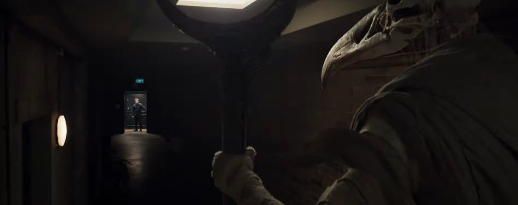MarvelTamilClub's tweet photo. The #MoonKnight teaser just gave us our first peek at Khonshu! https://t.co/F0stbeg5bO