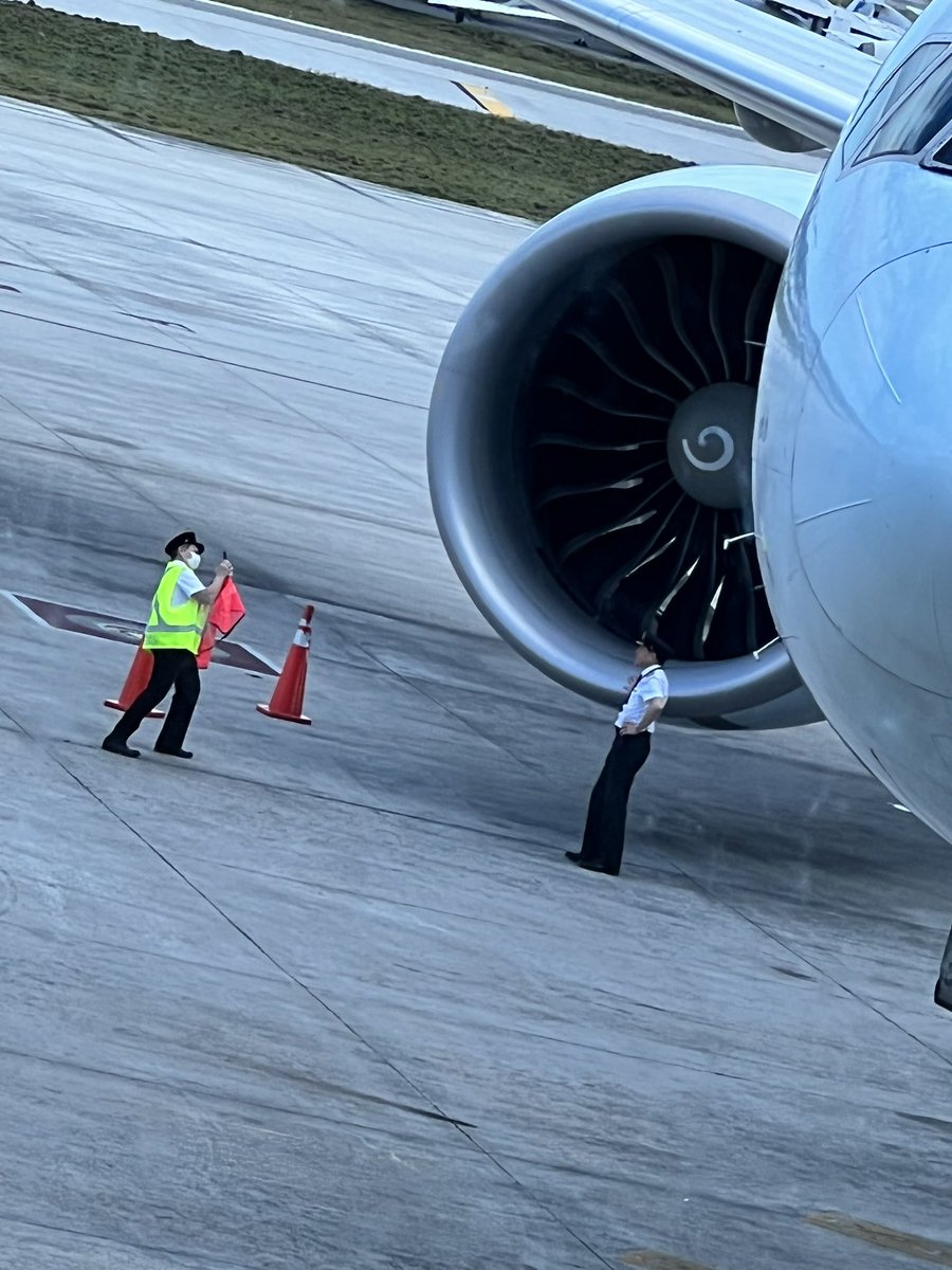 Maybe I’d have my luggage if <a href="/AirCanada/">Air Canada</a> didn’t spend so much time taking selfies and actually got us out on time.  #AC931