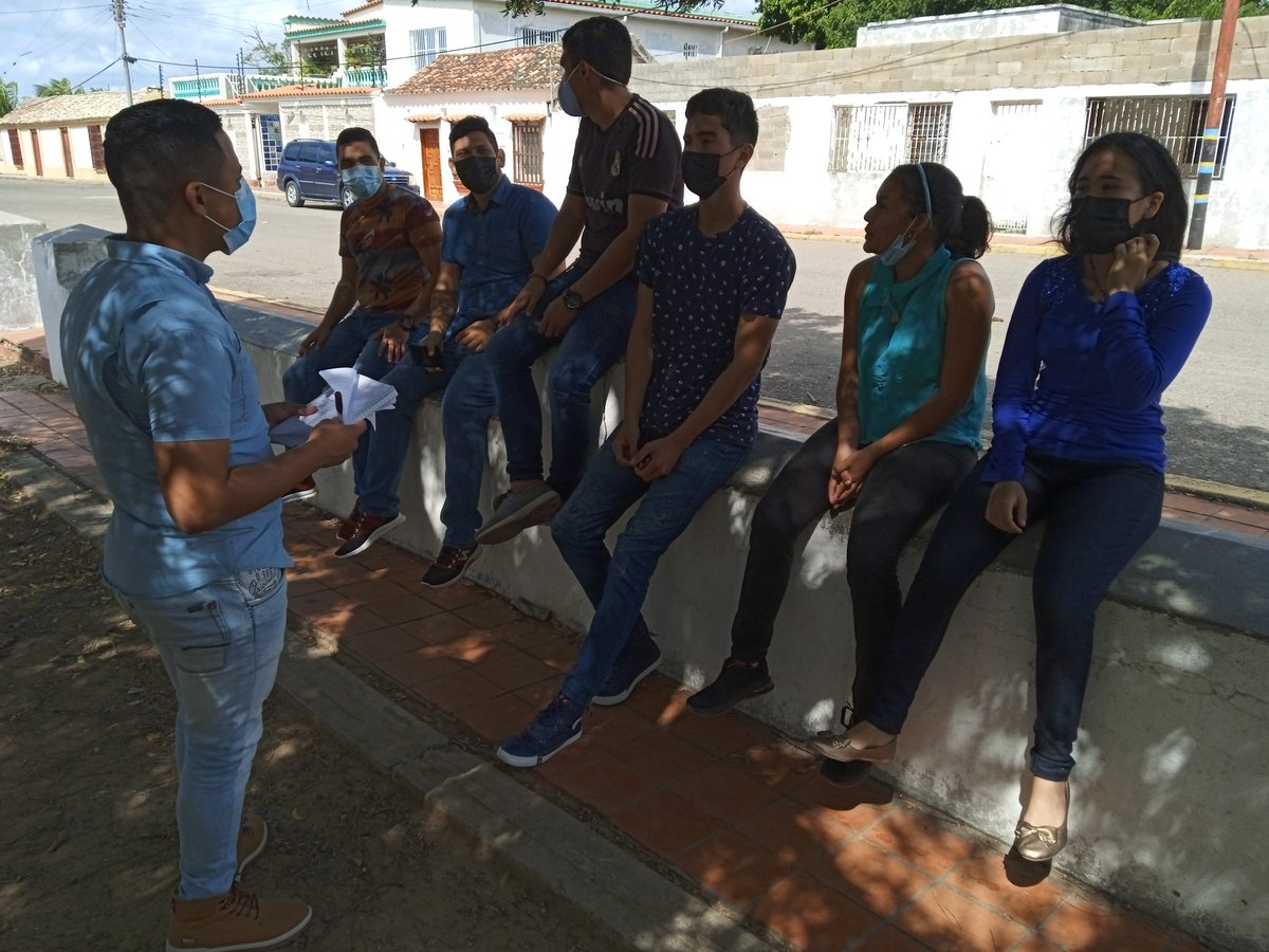 RJV_Falcon's tweet photo. Feliz Semana🍁

El día de ayer se llevó a cabo la primera Reunión del Cuatrimestre con nuestros Voluntarios de Punto Fijo - Falcón🏖️

Seguimos comprometidos y activos para lo que será este nuevo cuatrimestre, dónde esperamos que sea de grandes éxitos para la organización🙌🏻 https://t.co/BFIl0TW4OD