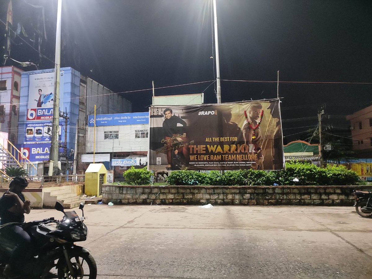 TrendRAPO's tweet photo. Team @ForEverWithRAPO nellore USTAAD #RAPO fans placed flex for #THEWARRIORR #RAPO19FirstLook !
@ramsayz #RAmPOthineni https://t.co/esc3fuhRgN