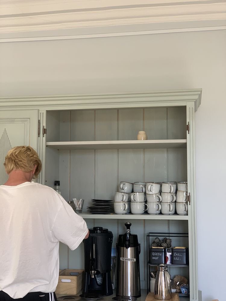 dramioneaspics's tweet photo. draco is preparing breakfast + hermione’s favorite tea in the morning https://t.co/D95Avkxmes