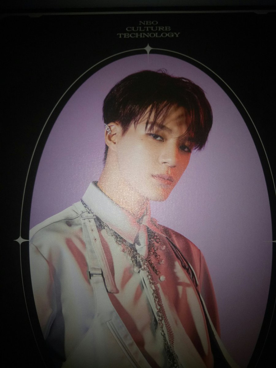 jeno di kolbuk cakep bangett😭