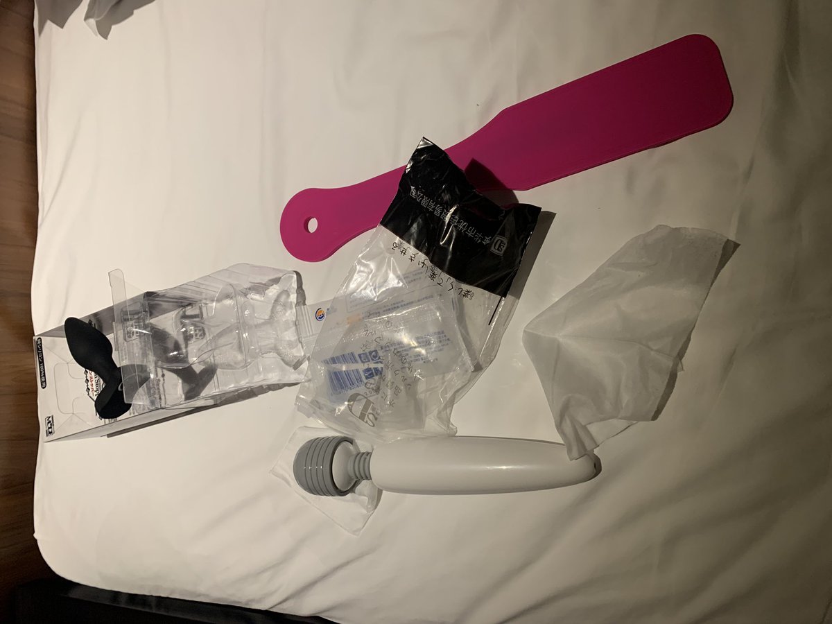 ashindon's tweet photo. 她老公不知道她贤惠的老婆，身体的每一个洞都在外面被其他男人尽情的玩弄。 https://t.co/X5jv3Vl5gl