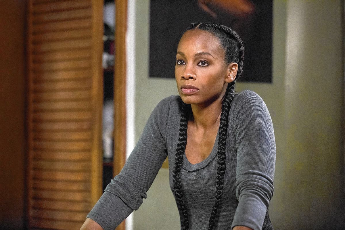 nhoodpublicist's tweet photo. Y’all know who range we don’t talk about enough? Anika Noni Rose. Sis was Princess Tiana, a Dreamgirl, and a crooked lesbian cop. The talent. The voice. The beauty. https://t.co/IYAmWLx974
