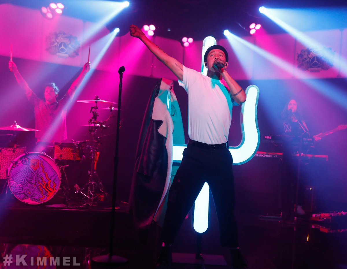 JimmyKimmelLive's tweet image. ψ @TwentyOnePilots ψ