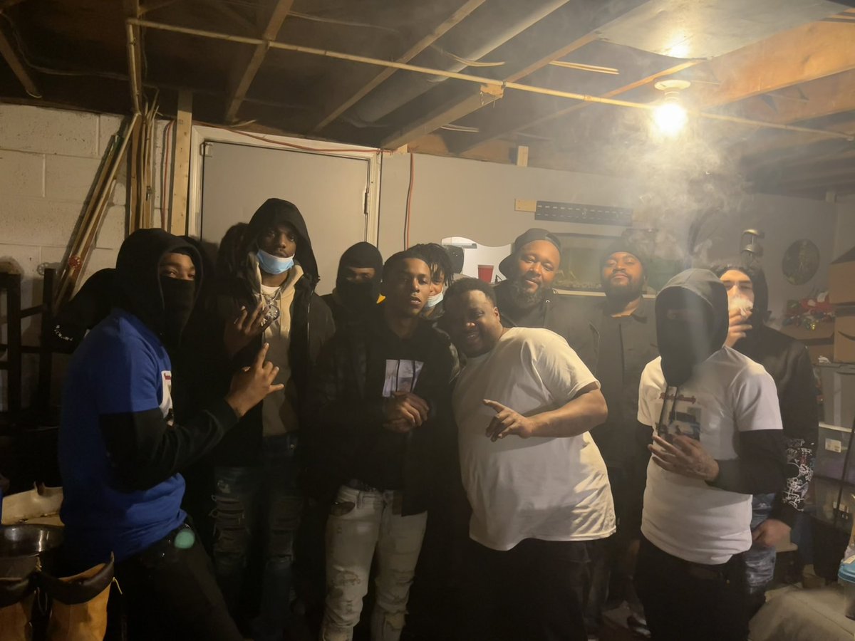 CurlyHeadx's tweet photo. LongLiveUnc💔🤞🏾 #FreeZeek https://t.co/i6dnq0BMxy