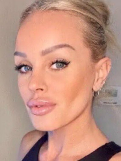 MagicaGrace's tweet photo. La differenza tra una madre che dà consigli senza sminuire nessuno e una madre che tratta con cattiveria e saccenza una ragazza giovane e fragile #gfvip https://t.co/uqtDs305Nk