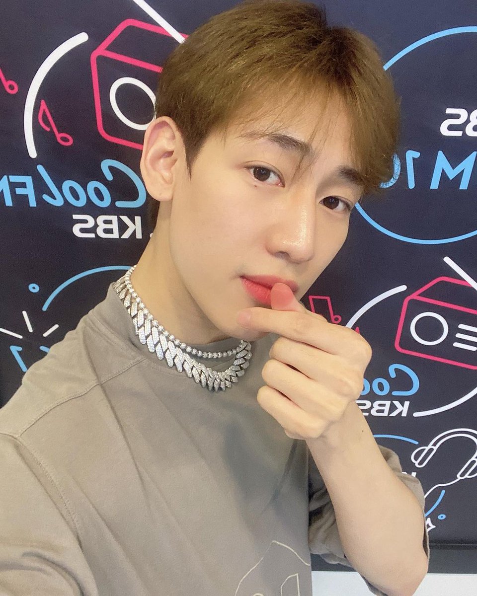 ITSLNOTE's tweet photo. Vengo para conquistar a las nuevas estrellitas que se forman en este mundo en su #ニンフズ𝐃𝐄𝐁𝐔𝐓. Yo en mood #into_ニンフズworld por verlas cantar #𝗗𝗔𝗟𝗟𝗔wニンフズ que sin duda gritare a todo pulmón este bello himno 😩💘 https://t.co/cndsf1r9Pw