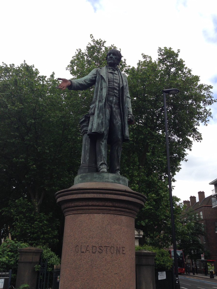 @StephenRW01 @LibHistoryToday @AmgDLlGMuseum @tonyoconn1 @HistParl There’s a fine statue of Gladstone in Bow in the East End of London.