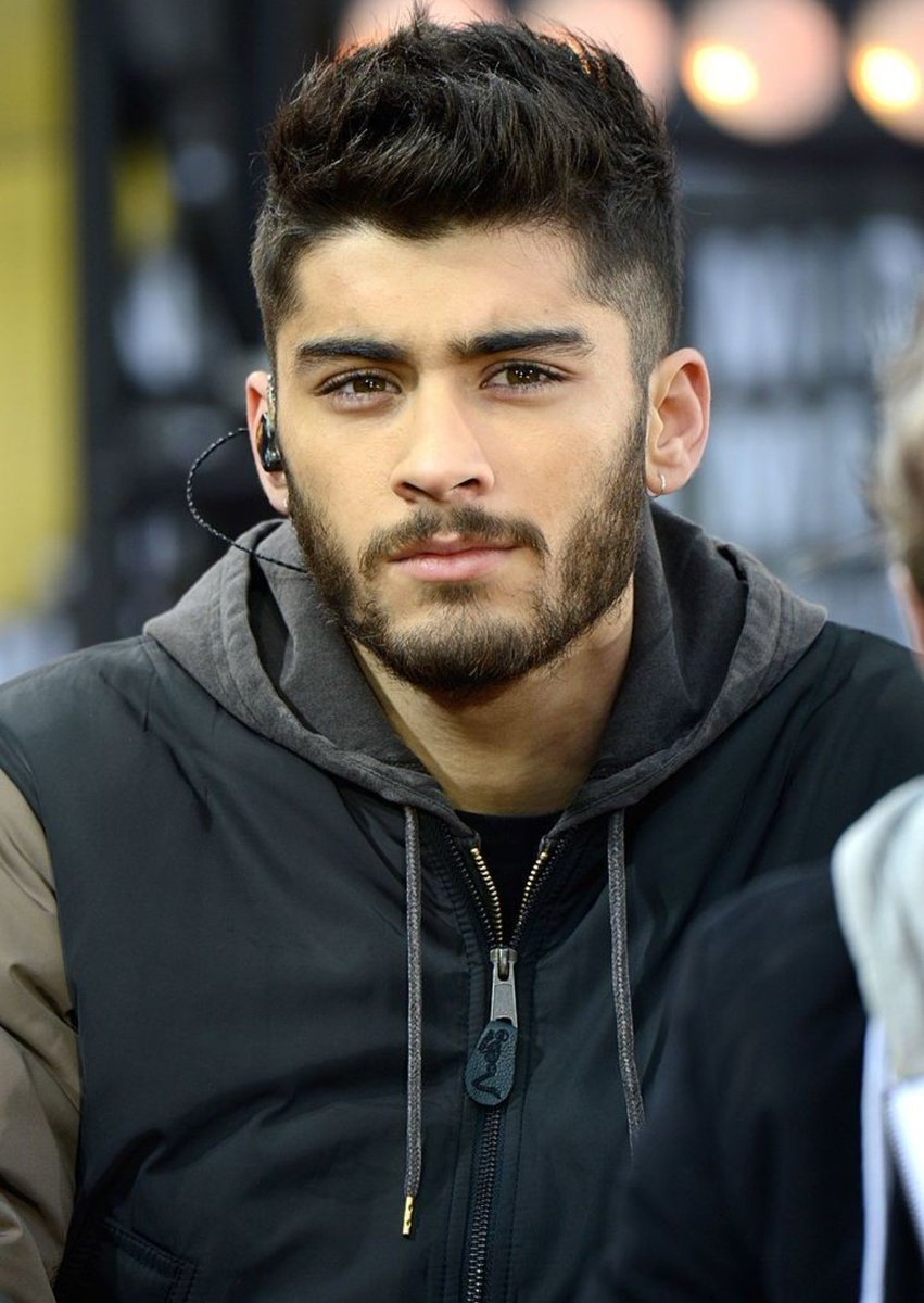 comfortforZ's tweet photo. Zayn Malik é um verdadeiro monumento a ser apreciado https://t.co/Jni2RyK5lj