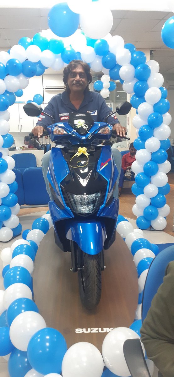 keyurbhagat's tweet photo. Late Post.
Happy Blue Monday
During the Launch of all New #SuzukiAvenis #MotoGpEdition
@suzukimotogp
@suzuki2wheelers https://t.co/q0d3nihk4D