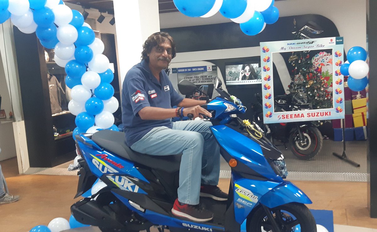 keyurbhagat's tweet photo. Late Post.
Happy Blue Monday
During the Launch of all New #SuzukiAvenis #MotoGpEdition
@suzukimotogp
@suzuki2wheelers https://t.co/q0d3nihk4D