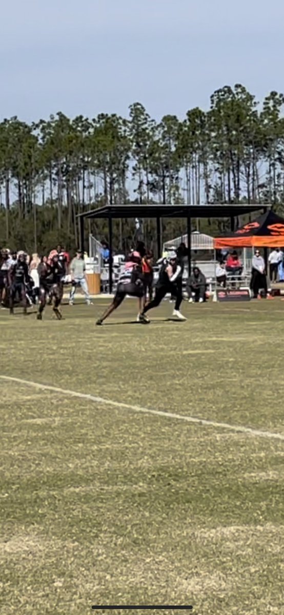 JudgeFortner's tweet photo. Great weekend with @D1EliteFB in PCB. @brysonfortner1 working and grinding to learn from great coaches and athletes. This is the @WideoutVille way!!! @Alexanderfball @Odowns @JLJACK12 https://t.co/0kJ48x3SIv