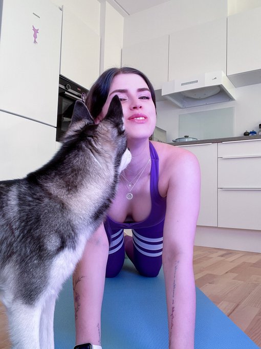1 pic. Puppy bloopers are best bloopers ? https://t.co/mT4BTLi0uY