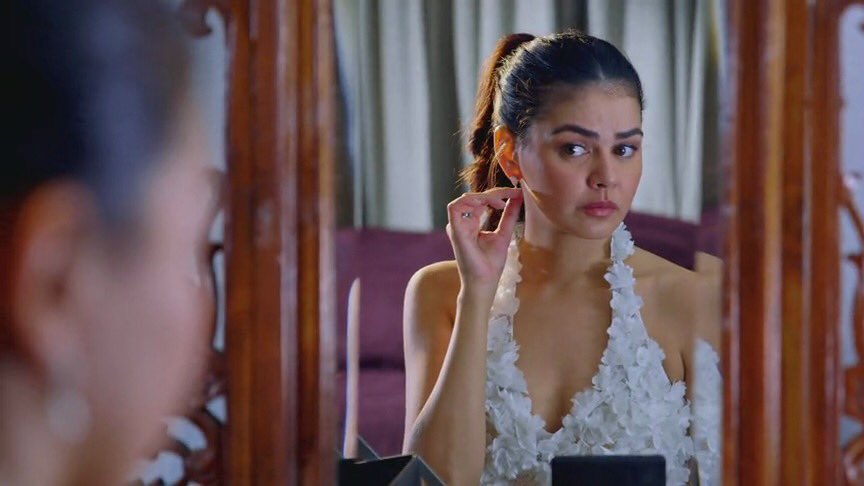 janinegutzlover's tweet photo. Ayusin niya ang earings niya

#MMMYTruth https://t.co/yOuc2Hht0y