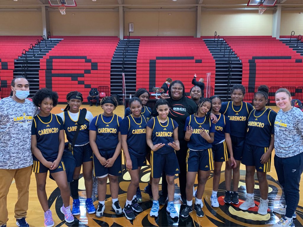 SkyJones2026's tweet image. #THEGANG 😂💛💙🐻 #20 #2WaySharp #DEFENSECREATESOFFENSE #BECOMEDIFFERENT