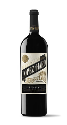 El #Rioja Hacienda López de Haro Reserva 2016 se elabora con #tempranillo y graciano  de una selección de viñedos con una edad media de 30 años de baja producción asentados en terrenos pobres en las terrazas del Ebro, en... bit.ly/HLopezdeHaroR2… #vinos  <a href="/Vintae/">Vintae</a> @vintae