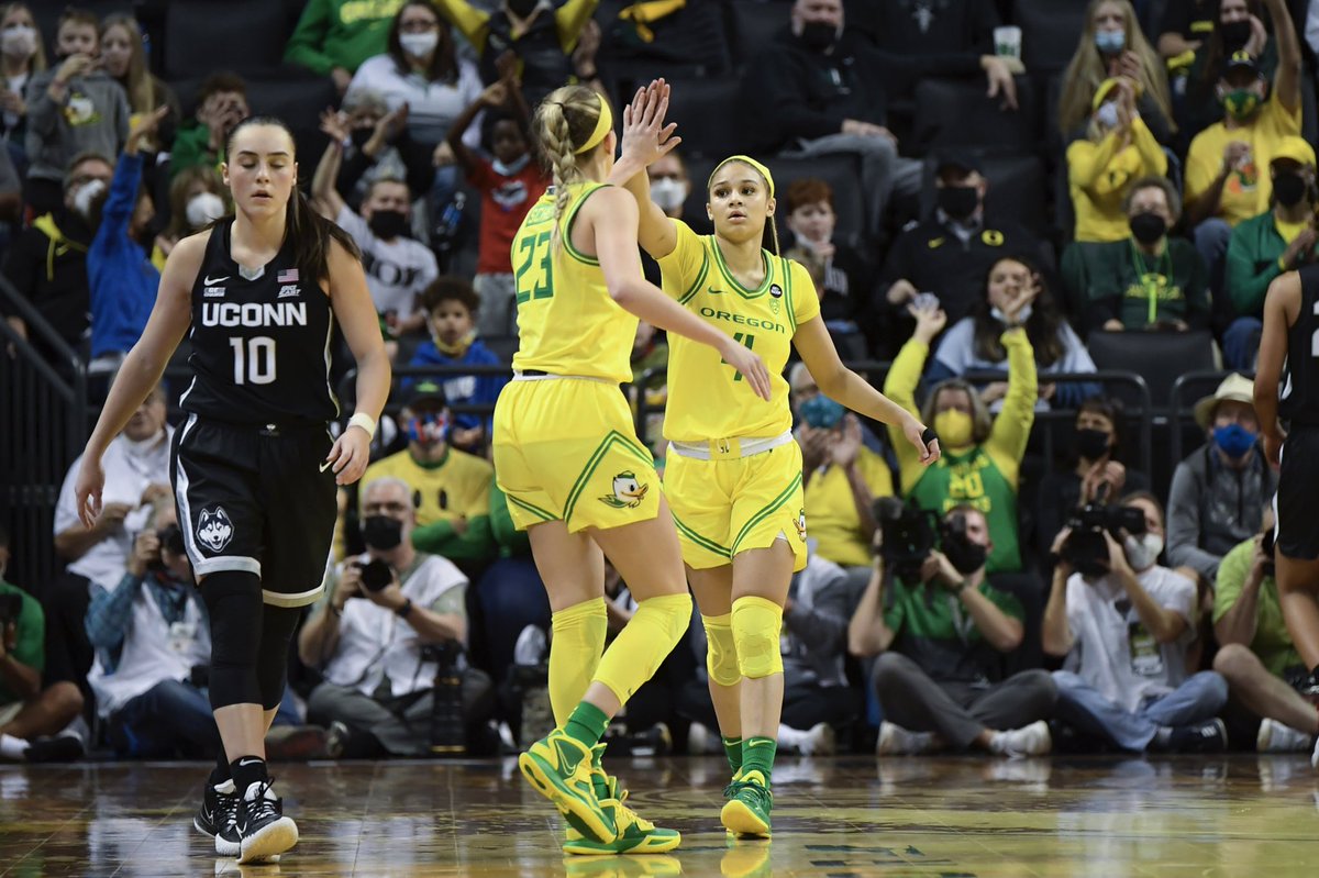 OregonWBB's tweet photo. Can’t ignore us now 👀

#GoDucks https://t.co/Gr8RKqbavI