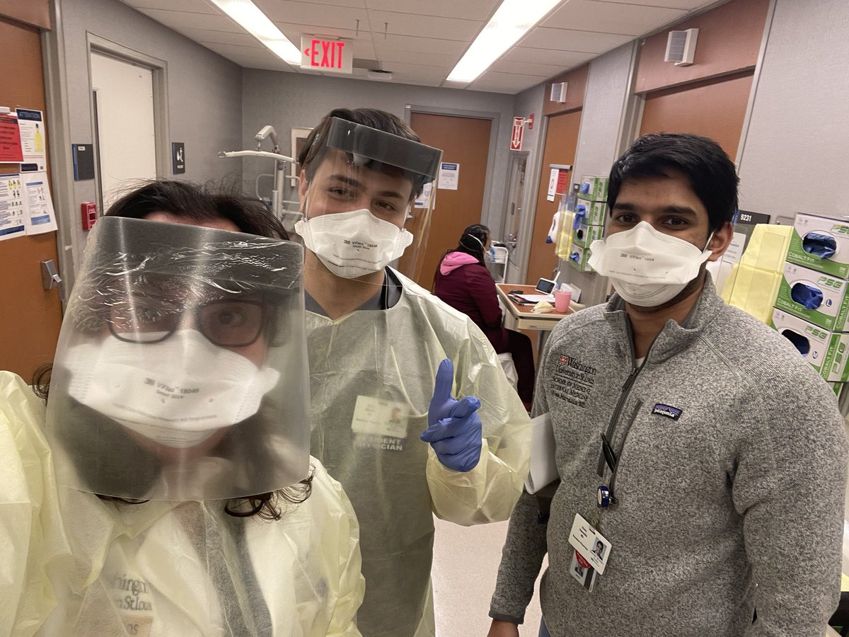 abbyWUim's tweet photo. 🥳🩺🎉🍰🥗🍎🩺📚🎉
#Grateful today for:
🩺#BackToTheBedside w these amazing @WashUIMRes residents
😷Learning to take the plastic off the face shield so I could see
🥗🍰🍎Amazing lunch packed by my hubby
👩🏻⚕️Awesome #NephroAlly shirt from @HumphreysLab
#MedEd #WomenInMedicine https://t.co/EaZcTwFaFh