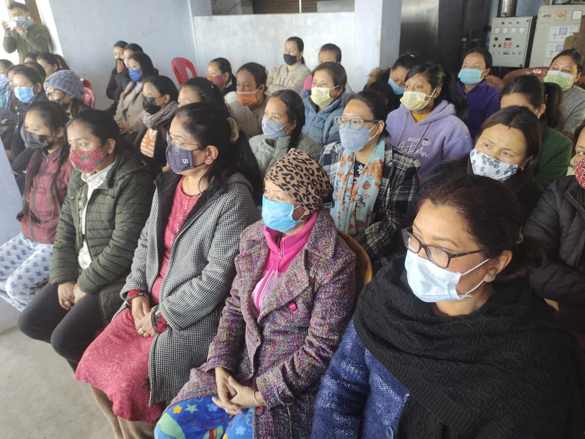 subashmanisingh's tweet photo. I’m delighted to share concept of @mani_trust’s #CommunityStartUp @hamropassal (Rural Mart Chain) with the group leaders of 40 Self Help Groups at Lava Bazar, Kalimpong. I explain about the solidarity economy, capital restructuring, sustainable business that #HamroPassal ensures. https://t.co/QqzNn6TdNR