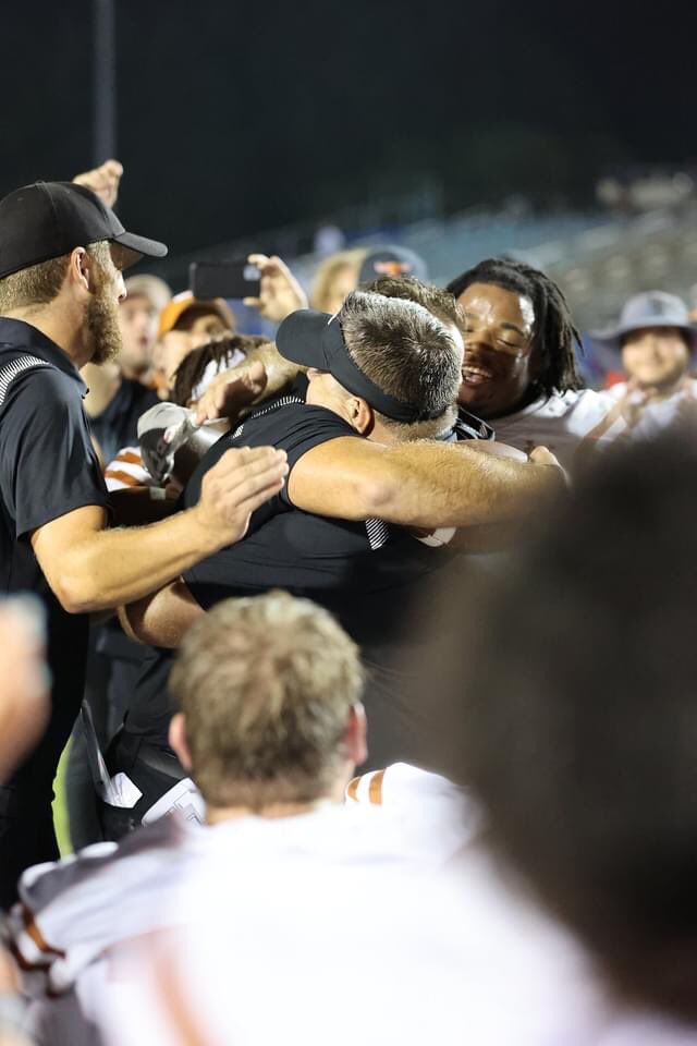 Coach Willingham tweet media