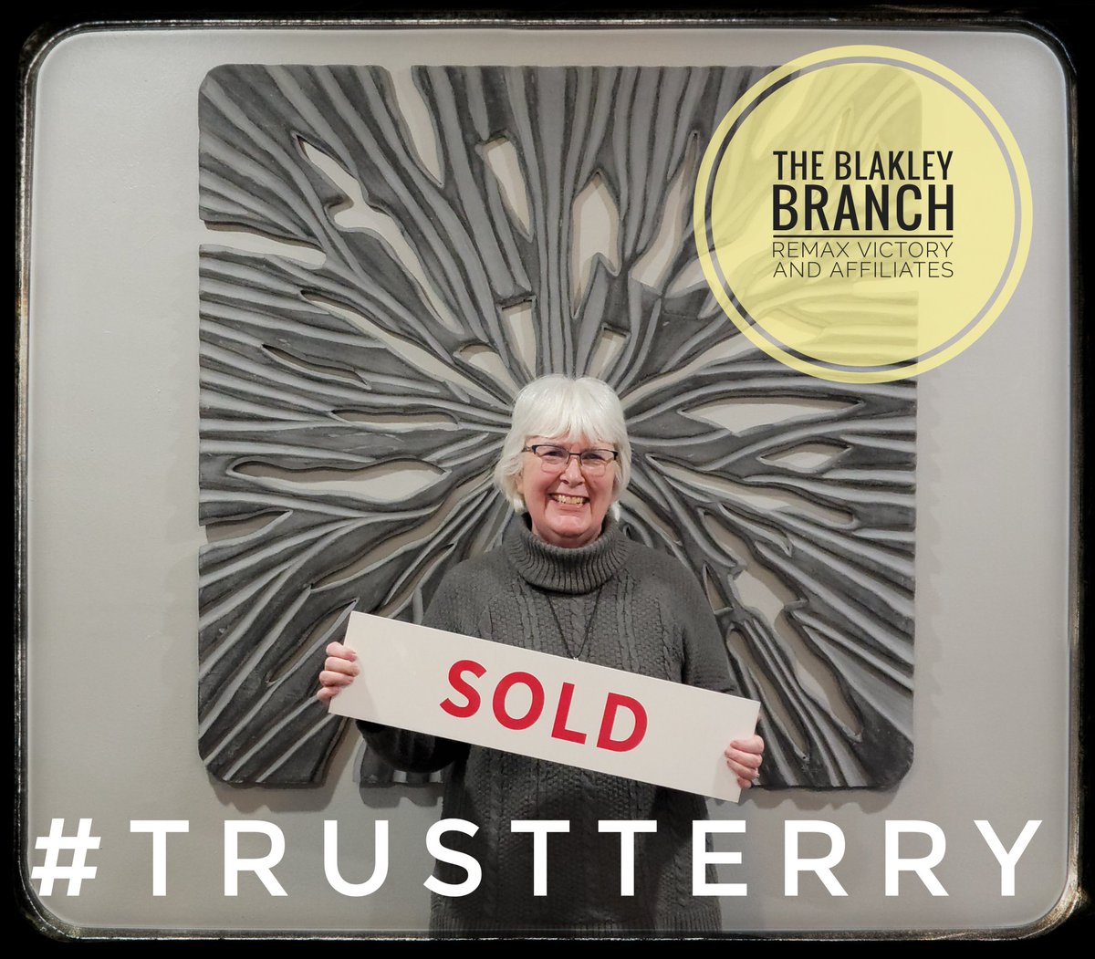 terry_blakley's tweet photo. 💥 Bitter sweet day for this lady. She bought an AMAZING new place! I know its hard to move from her Cedarville home of about 40 years but she will love her new place! I am grateful for U and your children for always letting me help you guys! Thx from my family to yours!!🙏🏠🏡 https://t.co/r2AmXAxpj0