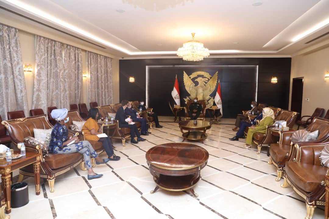 Bankole_Adeoye's tweet photo. I reassured General Al-Burhan, Sudanese stakeholders, political parties and the civil society of the full commit’t of the #AU to continue to support the transition authorities in #Sudan towards national dialogue &amp; reconciliation,  to resolve the current political stalemate https://t.co/riTqMhFjR3