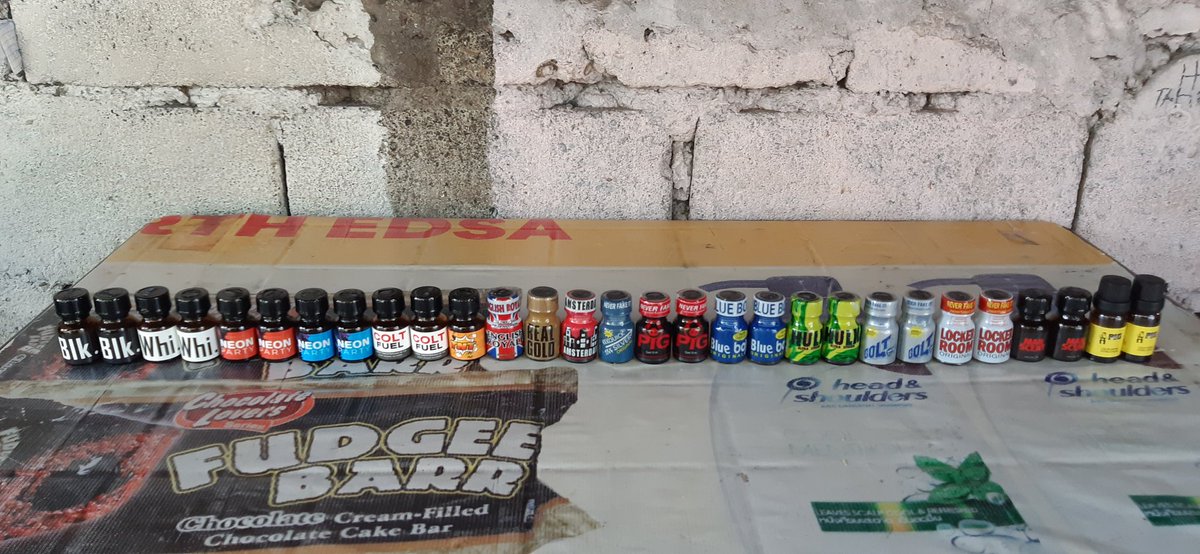 ASarapMoPeter2's tweet photo. Hi Good Day 😇👋

Finally!🎉🥳🤠 na picturan ko din ung mga bagong POPPERs ko🤩 bili na guys 🥰 presyong divisoria 🤣 #QcPoppers

SELLiNG 

POPPERs10ml&amp;30ml LUB siyi&amp;LoveMonogatari CONDOM, COCKRING, DILDO 8inc FLESHLIGHT, ROBUST, SiLDENAFiL,PASSION MAX

DM/Sms/Viber 09169183729 https://t.co/RgUJCK8htT
