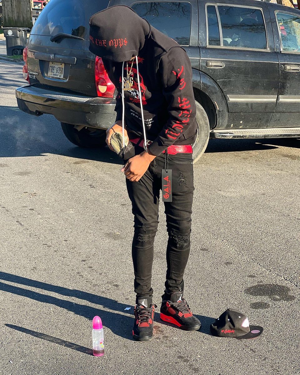 sherwoodmarty's tweet photo. Get yo head stoned 🧟♂️ #GottiWay🩸 https://t.co/QfG2bObRKm