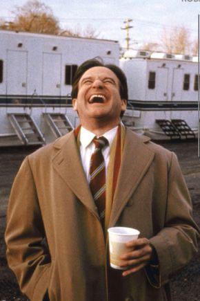 hitRECordJoe's tweet photo. Robin Williams on the set of DEAD POETS SOCIETY.. https://t.co/KIVRTByBV0