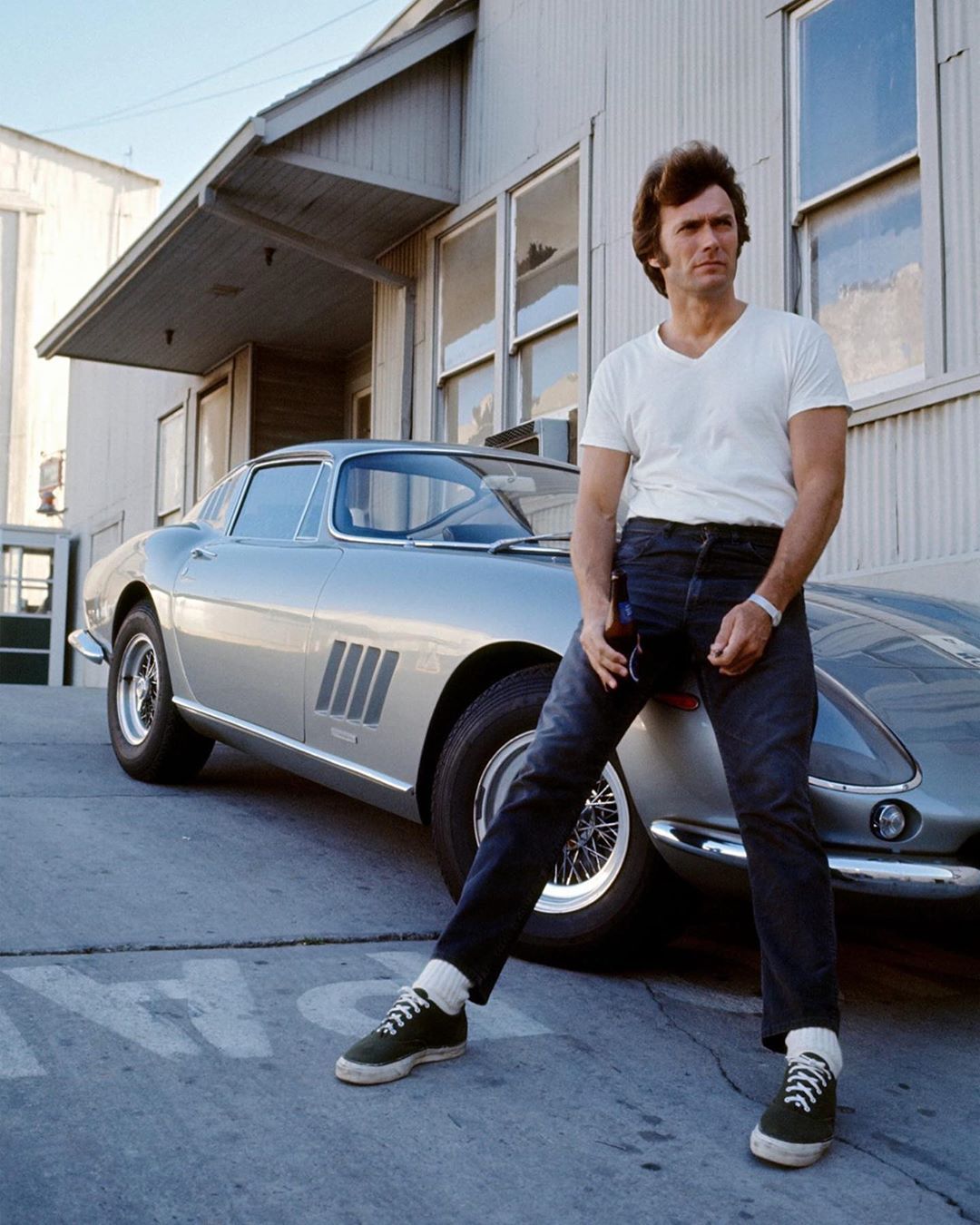 JeffMG on X: "A star with his car Clint Eastwood with his Ferrari 275 GTB  https://t.co/CaJJMiPorY" / X