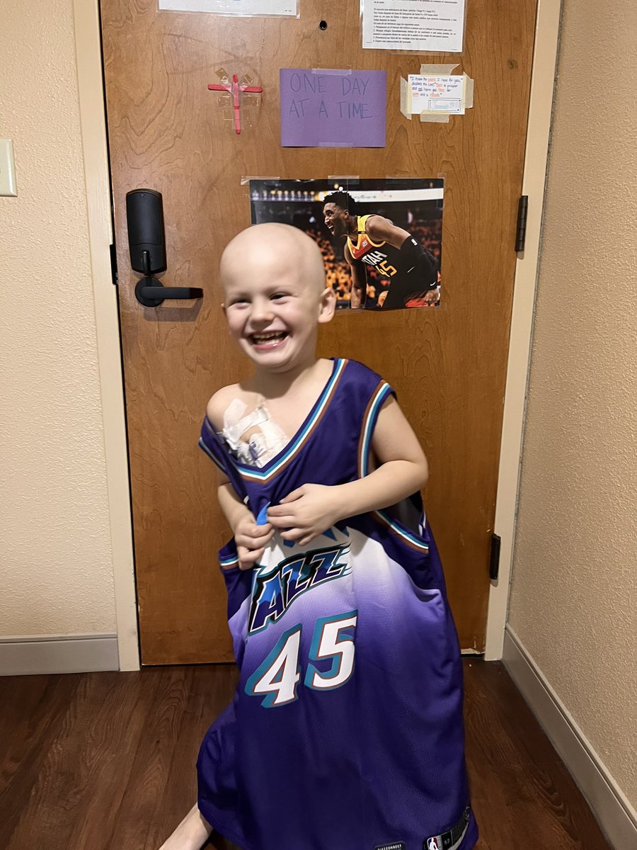 sarahc33's tweet photo. Thanks @utahjazz &amp; @spidadmitchell. Made our day! As you can see, we’ve been fans of Spida for a while. 🕷 @LouisvilleMBB https://t.co/tithnQDrcV