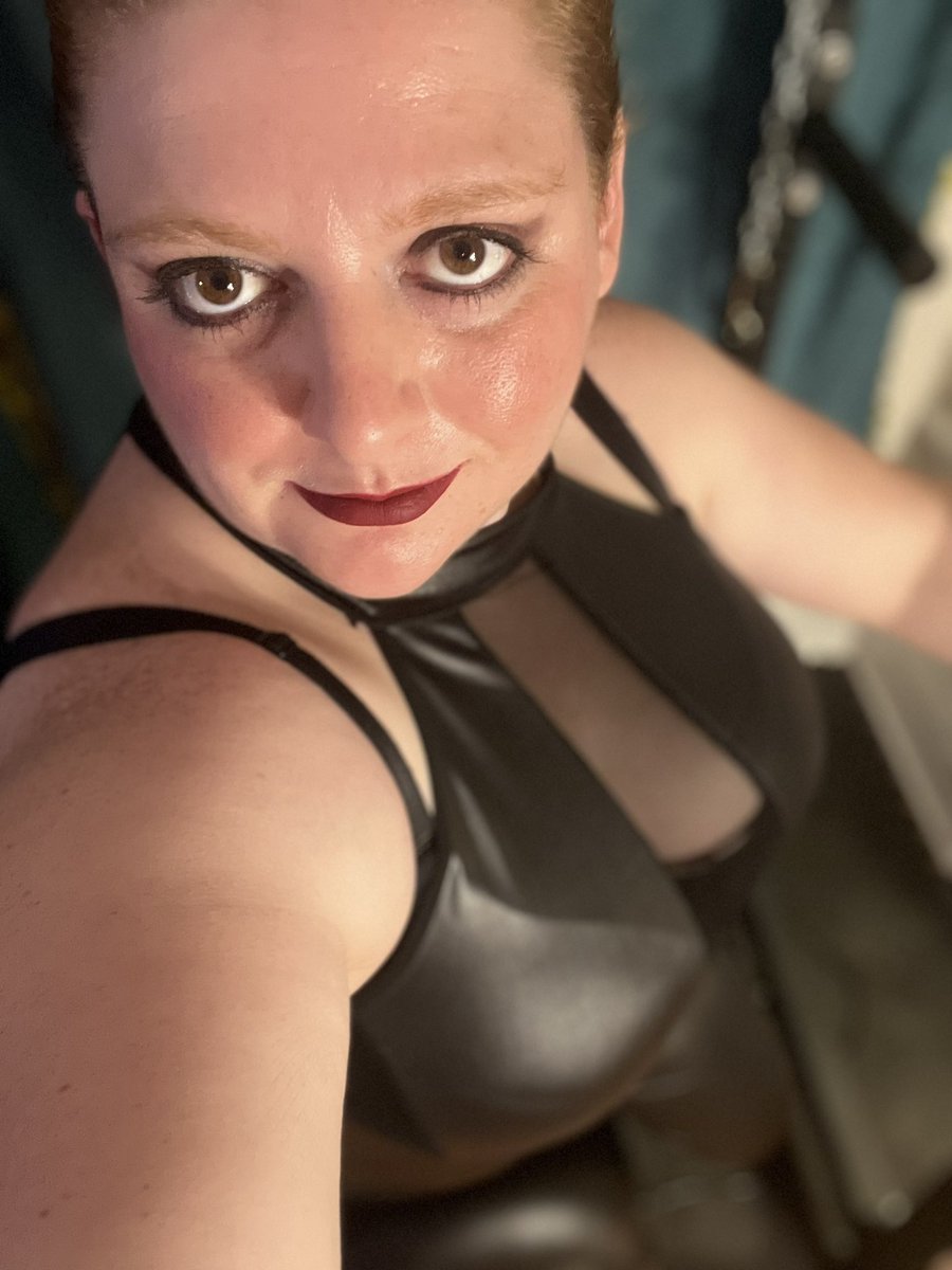 BettieBrickhous's tweet photo. SEEKING: airline employees, hotel staff, people with friends/fam travel discounts in general.
In particular, a hotel in Vegas? If you're a follower, I'm sure I can make it worth your while. 😉
#lasvegas #sexycomp #compme https://t.co/8xLY1ctDuk