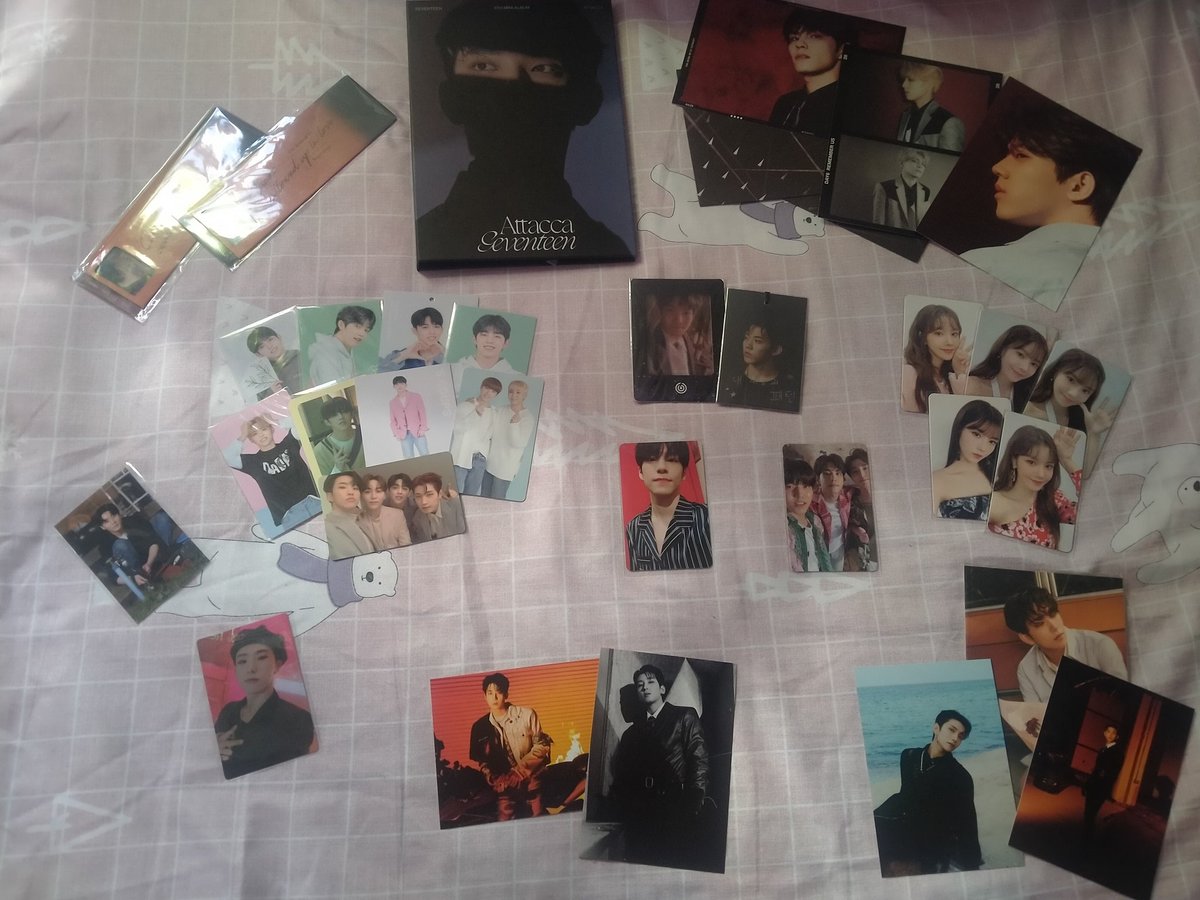 AllyJung05's tweet photo. WTS LFB 
Ally's Selling Thread

All albums and photocards on this thread is for sale.

You my DM or QRT to claim. Price starts at 50 PHP. 

Yes, some albums have random inclusions and some are just PB + CD. And naka divided to smaller set po un iba. Please read my carrd for fyi. https://t.co/HosFZfuWps