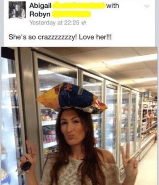 Gente a Bárbara se achando muito 🤪🤪doidinha 🤪🤪🤪só pq deu cambalhota na sala e tem tatuagem 🤪🤪🤪 #BBB22 #RedeBBB