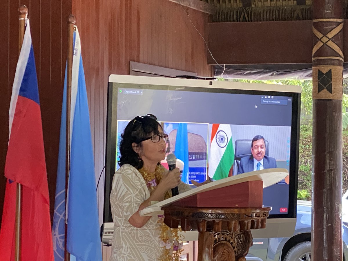 Sorensen_Jorn's tweet photo. UNRC #Marinescu launched the Samoa Knowledge Society Digital Library at the #NUS with the Minister of Education Hon #Seuul Ioane Tua’au, partnering with @undpsamoa promoting a paradigm shift in the way we access learning material, and how we make decisions through Digital library https://t.co/UKzPPKakoL
