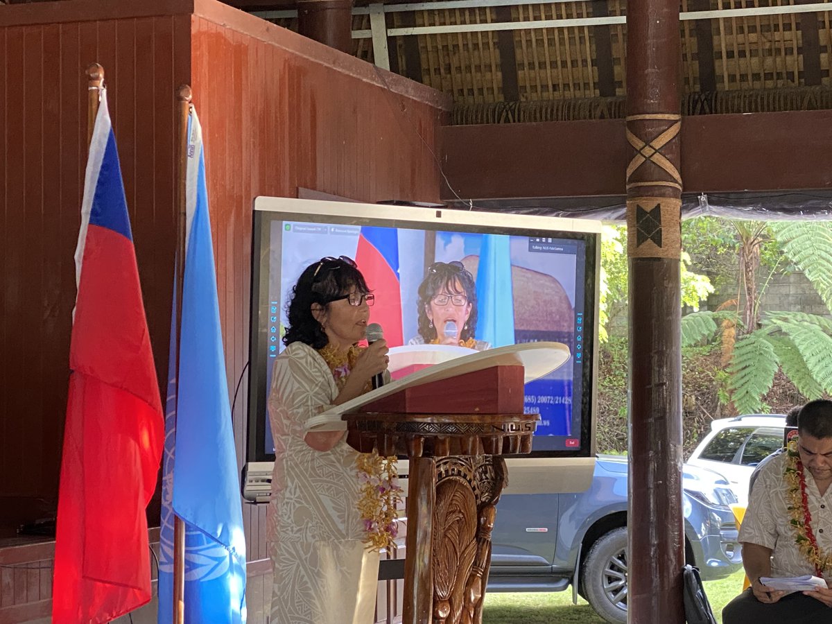 Sorensen_Jorn's tweet photo. UNRC #Marinescu launched the Samoa Knowledge Society Digital Library at the #NUS with the Minister of Education Hon #Seuul Ioane Tua’au, partnering with @undpsamoa promoting a paradigm shift in the way we access learning material, and how we make decisions through Digital library https://t.co/UKzPPKakoL