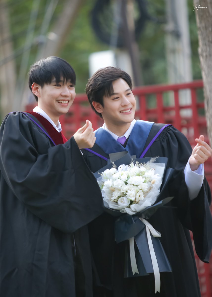 tatatoon_'s tweet photo. ' 14012022 น้องต่อน้องปลื้ม🎉
#PluemPurim #Torsupakorn
#GraduationPluemPurim #เจ้าต่อคนหน้าหมู https://t.co/b3OiNwSzOE