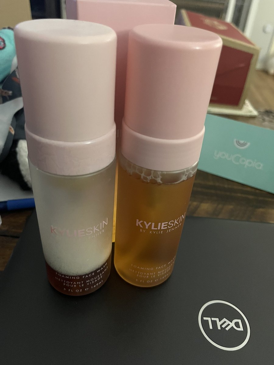 CassiToth's tweet photo. @kylieskin wtaf is this? Women use this for their faces and it’s going rancid. This is disgusting! https://t.co/Xm8skCZ3rT