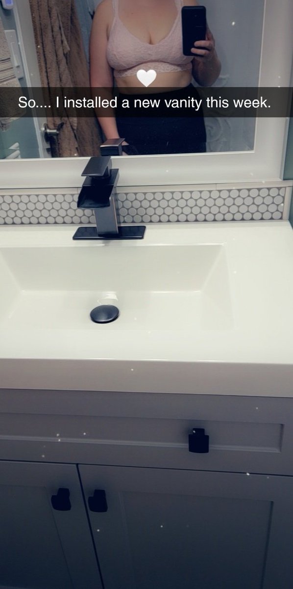 MelfyMommy's tweet photo. I've been a little busy with these hands this week and not posting. Already doing bad at getting back to this. 🤷🏼‍♀️ #DIY #Vanity #remodeling #handy https://t.co/KBXu4fOwrg