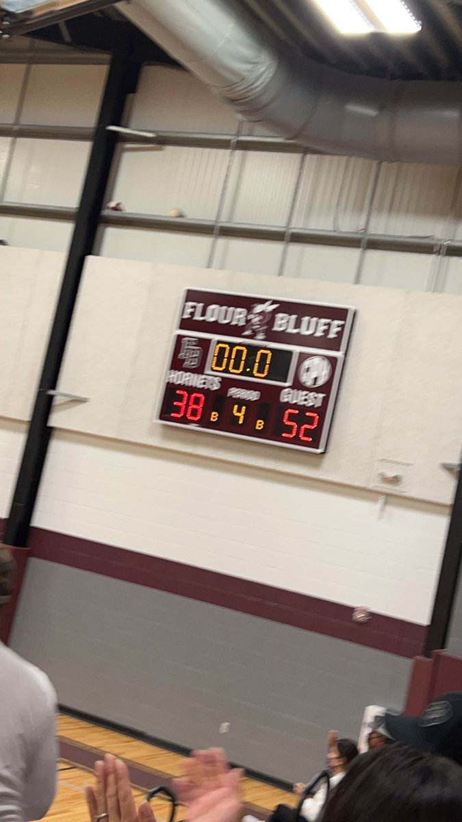Congratulations to the 7th Grade Boys Basketball team on their win over Flour Bluff!!  GO COYOTES 🏀!!! @ATXCoyotes <a href="/petethesportsg1/">Pete Garcia</a> <a href="/JaimeBoswell2/">Jaime Boswell</a> <a href="/Kyle__Atwood/">Kyle Atwood</a> <a href="/ViancaGG/">Vianca Garcia</a>