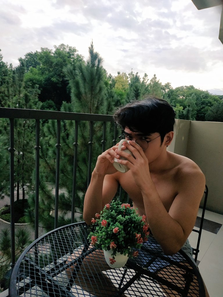 jhoemerquiel's tweet photo. Kape tayo? https://t.co/KfHzzqfiog