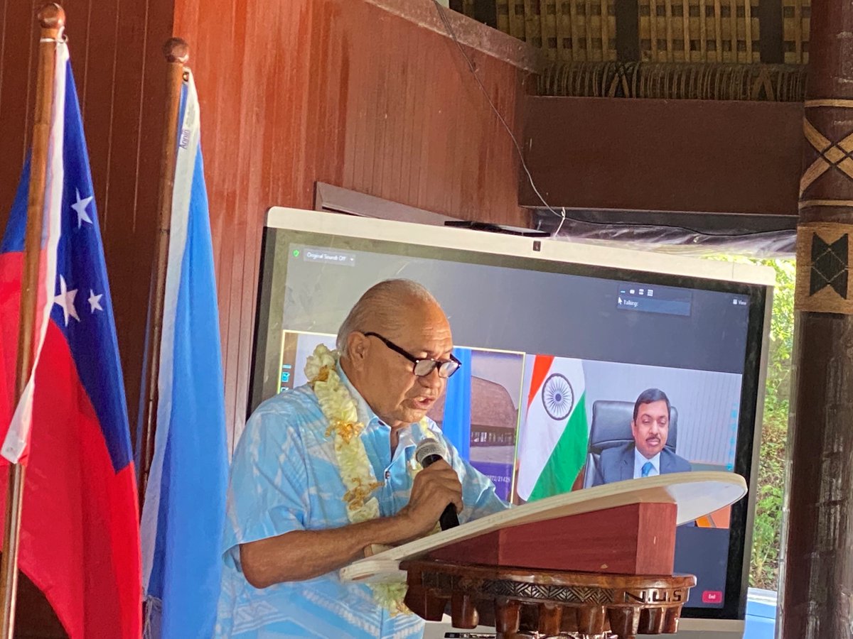 Sorensen_Jorn's tweet photo. Digital libraries have emerged as vital pathways to high quality educational content &amp; access to information, we thank Hon #Seuul Ioane Tua’au partnering with @undpsamo in the launch of the digital library for all Samoans, to learn &amp; have access to knowledge https://t.co/rDuR5v73bD
